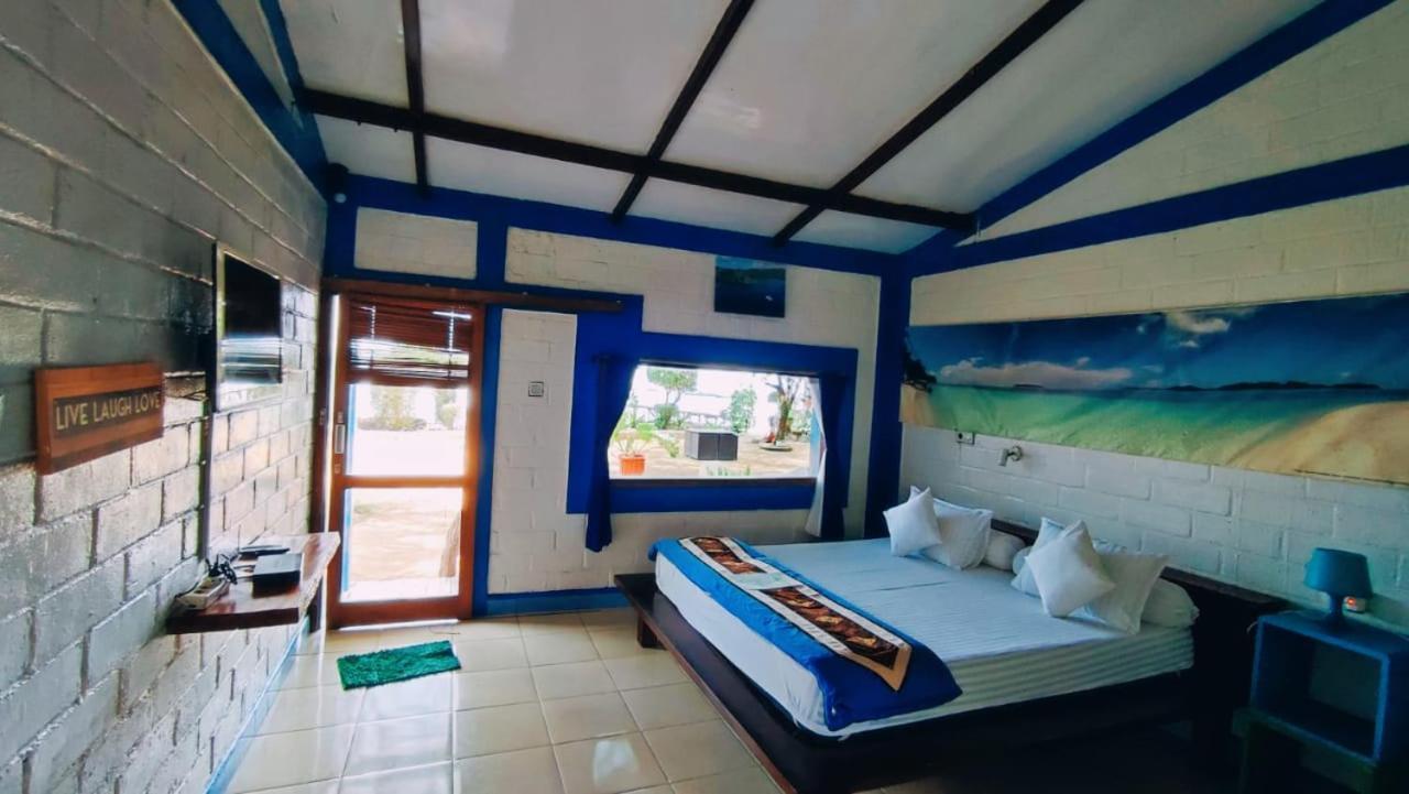 Omah Alchy Cottages Karimunjawa-Inseln Zimmer foto